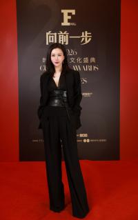 �������⣡���ӬB��װɱ���ˣ�������ն����д�ҵ��